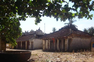 Quảng Ngãi: Xin phục dựng lăng cá Ông ở Lý Sơn 