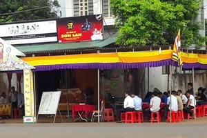 Nam thanh niên chết trong tư thế treo cổ bằng thắt lưng