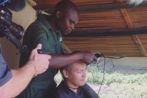 MC Phan Anh xuống tóc, vì sao?