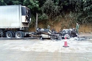 2 tài xế Việt bị chết cháy tại cửa khẩu Trung Quốc