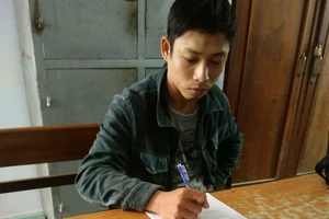 Bán ma túy trong tiệm Internet