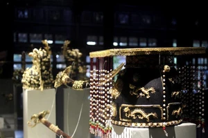 Huế:Chiêm ngưỡng bảo vật triều Nguyễn sau 71 năm trở về