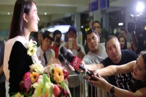 Lệ Hằng được CNN phỏng vấn tại Philippines