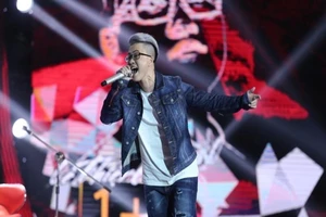 Lê Thiện Hiếu tiếp tục gây sốt với '1+1'