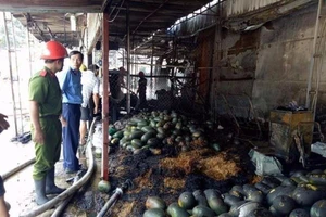 Cháy kiot và quán cà phê ở Biên Hòa