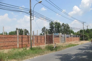 Để xây dựng không phép bí thư,chủ tịch xã bị cách chức 