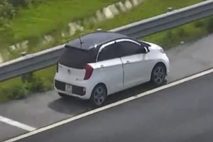 Nữ tài xế chạy ngược chiều trên cao tốc vì nhầm đường