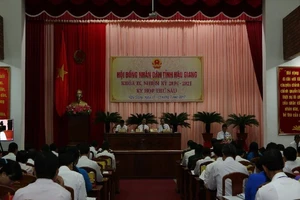 Cử tri Hậu Giang lo lắng tình trạng sạt lở ven sông