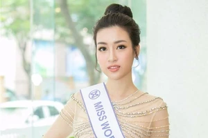 Đỗ Mỹ Linh lên đường dự thi Miss World 2017