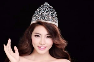 HH Đặng Thu Thảo bức xúc vì không được trao vương miện?