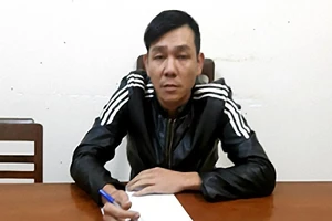 Nổ súng làm vỡ cửa kính khách sạn