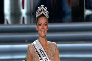 Tân Hoa hậu Hoàn vũ 2017 thuộc về người đẹp Nam Phi