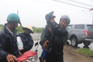 Bến Tre: Sơ tán hơn 22.000 dân trú bão số 16