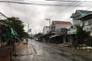 Thị trấn Gành Hào: Vắng bóng dân vì đi tránh bão 16