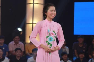 Mặt đơ, hát bài 'Một con vịt' và ẵm 150 triệu