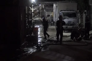 Bình Dương: Rò rỉ khí gas hàng trăm người bỏ chạy