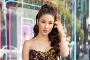 Diễm My 9X khoe dáng với đồ hiệu tiền tỉ