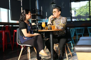 MC Thanh Bạch: 'Tôi đã cởi bỏ chiếc áo hào quang'