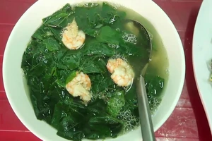 Canh rau bình bát nghe mát từ cái tên gọi mát đi