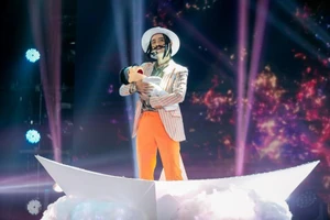 Thanh Duy idol chiến thắng sít sao trước Quân A.P tại The Heroes