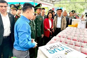 Tập đoàn TH chung tay mang 'Tết nhân ái' tới đồng bào khó khăn