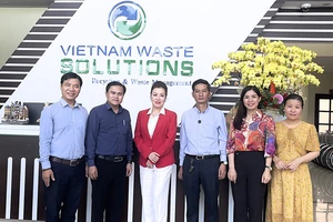 HĐND TP.HCM thăm, chúc Tết người lao động Công ty VWS