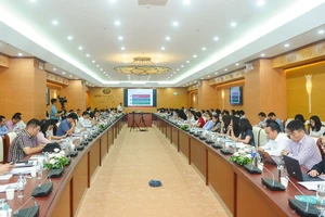 Giải pháp nâng cao trách nhiệm và hỗ trợ khách hàng nhằm phát triển tín dụng tiêu dùng