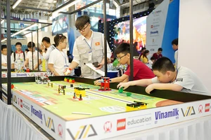 Vinamilk đồng hành cùng hơn 1500 tài năng trẻ cuộc thi Robotacon WRO 2024