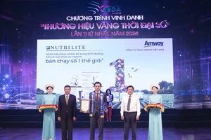Amway Việt Nam vinh dự nhận giải thưởng ‘Thương hiệu vàng phát triển bền vững’