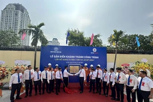 EVNHANOI tổ chức lễ gắn biển công trình chào mừng kỷ niệm 70 năm ngày giải phóng Thủ đô