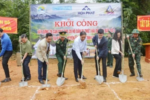 Tập đoàn Hoà Phát tài trợ 10 tỷ đồng cho bà con Lào Cai tái thiết sau bão số 3