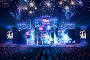 8WONDER Winter phiên bản supershow mang đến chuỗi lễ hội Giáng sinh có 1-0-2 tại Sài Thành