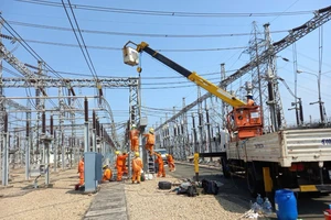 Truyền tải điện TP.HCM nỗ lực hoàn thành công trình sửa chữa lớn năm 2024