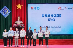 Toyota viết tiếp hành trình phát triển tri thức với học bổng kỹ thuật Toyota 2024