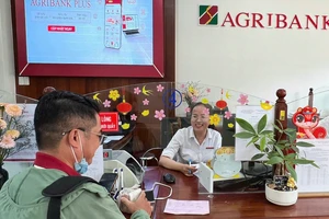Cán bộ Agribank nhanh trí giúp cụ ông 88 tuổi thoát 'bẫy' lừa đảo