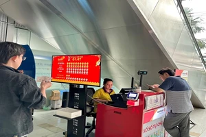 Dân văn phòng với thói quen giải trí với café và xổ số Keno