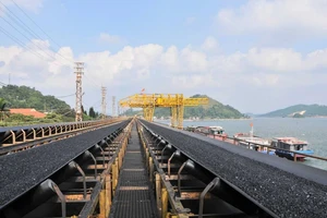 Tháng 4, TKV sản xuất than vượt kế hoạch