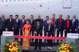 Vietjet chính thức nhận bàn giao tàu bay Boeing 737-8 đầu tiên 