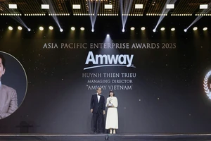 TGĐ Amway Việt Nam nhận giải thưởng Doanh nhân xuất sắc châu Á 2025