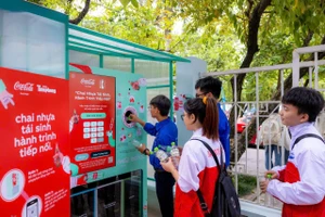 Coca-Cola mở rộng chương trình ‘Chai nhựa tái sinh, hành trình tiếp nối’ ra Hà Nội