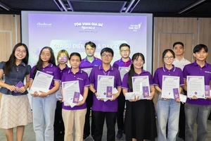 Sinh viên tự tin kiếm thêm thu nhập từ công việc gia sư