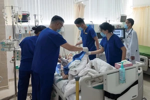 Vinmec Nha Trang cứu bệnh nhân nước ngoài cao tuổi sốc tim, nguy cơ đột tử cận kề