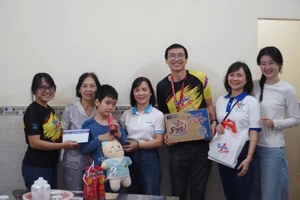 Tân Hiệp Phát tiếp tục mang hơi ấm đến trẻ em mồ côi vì Covid-19 dịp Tết