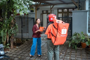 Shopee mở lối cho MSME Việt xuất khẩu trực tuyến