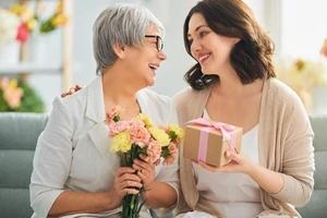 Xu hướng quà tặng 8-3: Đâu là lựa chọn được tìm kiếm nhiều nhất cho mẹ?