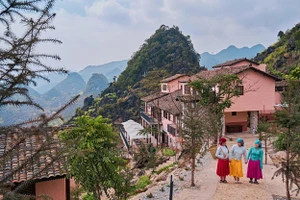 Local Vietnam khai trương Ha Giang Aya Lodge tại bản người Hmong trên cung đường Hà Giang Loop