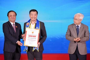 Vinamilk 30 năm liên tiếp được vinh danh Hàng Việt Nam chất lượng cao