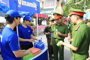 Vinamilk hỗ trợ 40.000 sản phẩm dinh dưỡng cho chương trình ‘Tổ quốc bình yên’