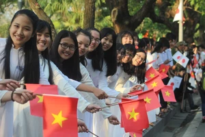 Nhật hoàng cảm kích trước sự chào đón của người dân Huế