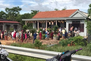 Người dân bắt một phụ nữ đột nhập nhà, nghi bắt cóc